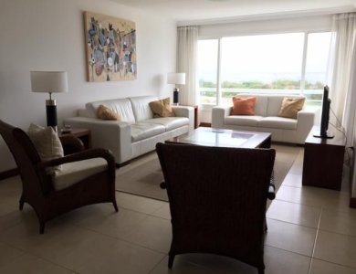 APARTAMENTO EN PLAYA BARAVA PRIMERA LINEA CON VISTA AL MAR