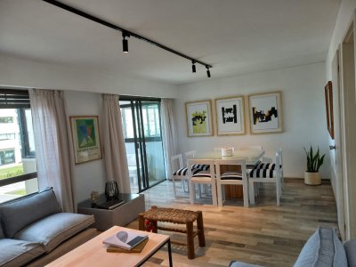 APARTAMENTO FRENTE AL MAR EN PLAYA BRAVA PUNTA DEL ESTE 