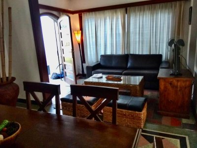 ALQUILER CASA DE  CUARTOS EN AIDY GRILL