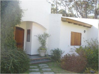Casa en La Barra, Montoya