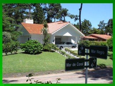Casa en Punta del Este, Cantegril