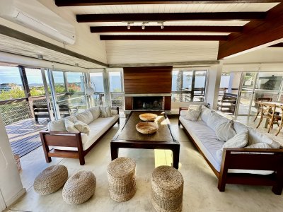 Casa en Punta Piedras