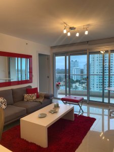 Apartamento disponible en alquiler anual y temporada 