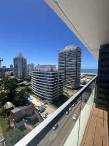 Divino apto en venta en la Brava!