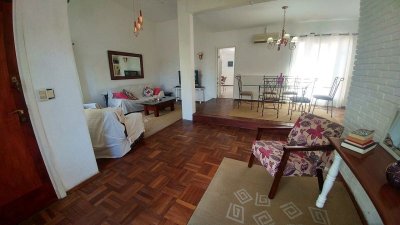 Casa en venta Playa Mansa 4 dormitorios