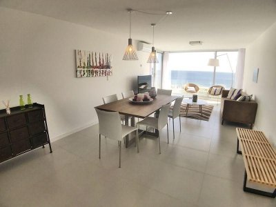 EXCELENTE DEPARTAMENTO EN VENTA EN EDIFICIO LUMIERE PUNTA DEL ESTE 
