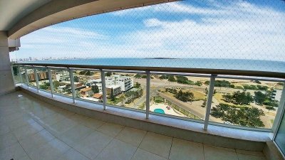 Apartamento en venta  3 dormitorios en Playa Mansa, Punta del Este 