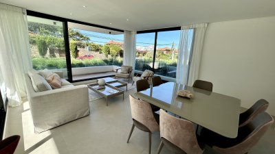 Apartamento de 2 dormitorios en venta Punta del Este