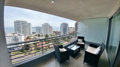 Excelente apartamento de 2 dormitorios con 3 baños 