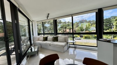 Apartamento en venta en Playa Mansa, 2 dormitorios 
