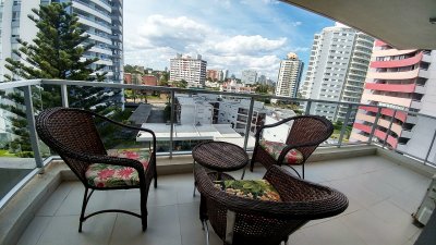 departameto en venta 2 dormitorios a pasos del mar punta del este