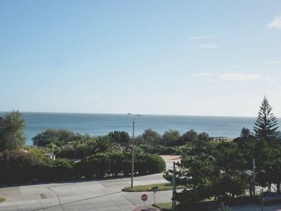 Apartamento en venta Playa Mansa 2 dormitorios