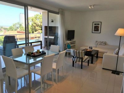 Apartamento en venta Playa Mansa 2 dormitorios