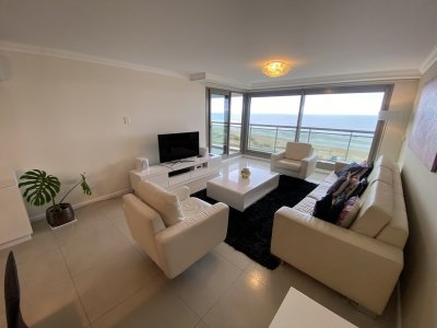 Apartamento en venta y alquiler temporario Playa Brava 3 dormitorios