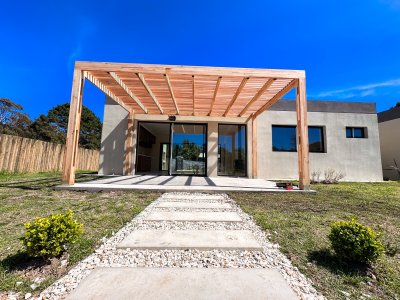 Casa en venta 3 dormitorios, Barrio Privado, Barrio Cerrado, La Barra, Punta del Este