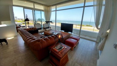 Moderna y con increibles vistas al mar - primera linea MANSA