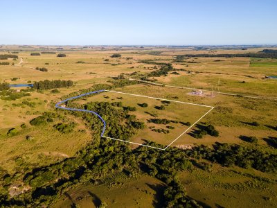 Chacra a 3 minutos de Pueblo Garzón