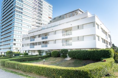 Apartamento en venta a 100 metros de mar, Punta del Este