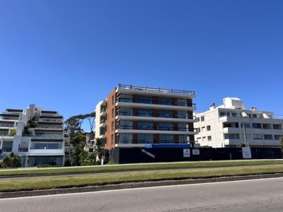 Apartamento en venta 3 dormitorios en suite, Punta del Este