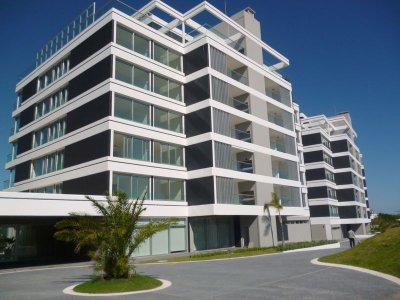 Apartamento en Punta del Este, Brava