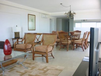 Apartamento en Punta del Este, Brava