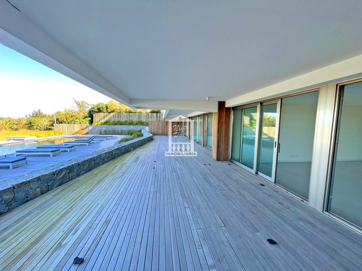 Bikini - GoPunta - Portal Inmobiliario de Punta del Este - Maldonado