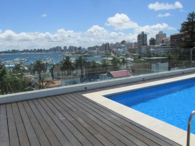 Zona puerto, 3 dorm, garaje, piscina, wifi, 2 garajes.
