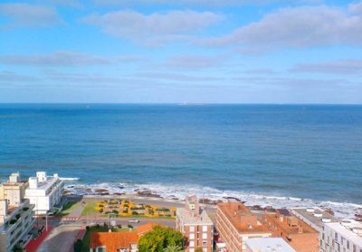Península piso alto con vista a la brava. Edificio con servicios