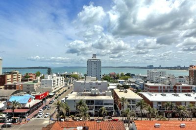 Península, esquinero con vista a ambas playas, 2 dorm, 2 baños.