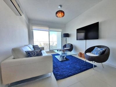 Moderno, piso alto. Con servicios, 3 suites