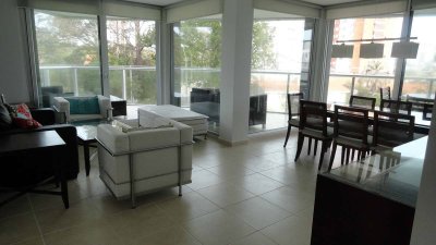 Apartamento en Punta del Este, Mansa