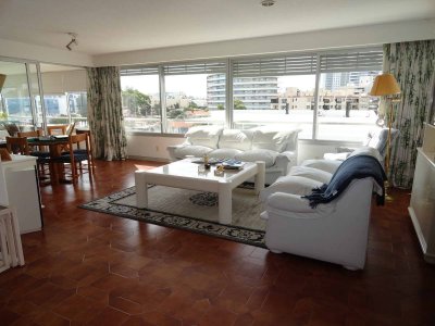 Apartamento en Punta del Este, Brava