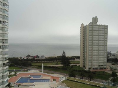 Playa Mansa, con todos los servicios