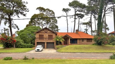 Playa Mansa, zona residencial.
