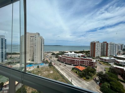 Alquiler de apartamento temporal 3 dormitorios y servicio Punta Del Este Playa Mansa Miami Boulevard