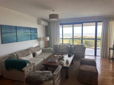 Apartamento en venta de 2 dormitorios en playa Brava