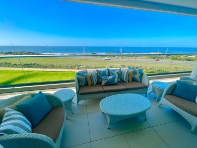 Espectacular semipiso en venta en playa brava