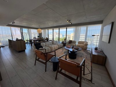 Apartamento en venta de 3 dormitorios en venta en Playa Brava
