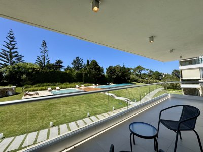 Venta apartamento de dos dormitorios Playa Brava