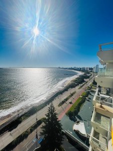 Apartamento parada 2 Mansa, primera línea, 3 dorm. 3 baños.
