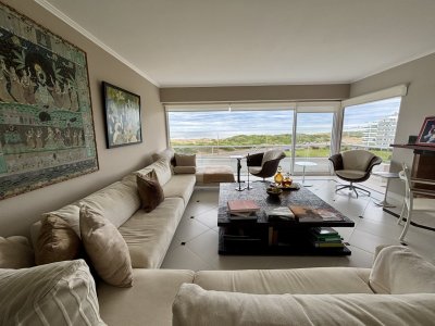 Venta de Penthouse de 5 suites en playa Brava