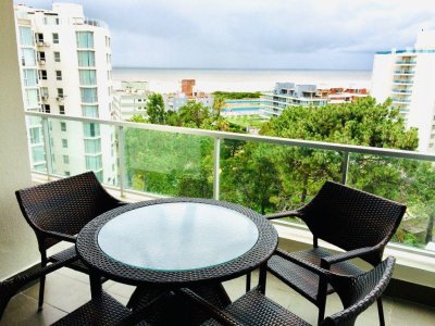 Apartamento en  alquiler temporal, de 2 dormitorios, en playa brava
