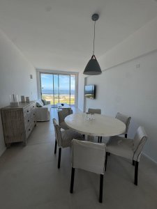 Apartamento en alquiler temporal de 2 dormitorios en la Brava