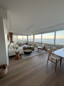 Apartamento en alquiler, de 3 dormitorios, zona brava, frente al mar! 