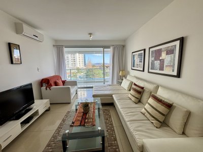 Apartamento en alquiler temporal e 2 dormitorios en playa mansa, Gala Tower