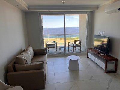 Apartamento en alquiler temporal, playa mansa 2 dormitorios Cruceros