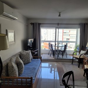 comodo apartamento en punta del este temporada