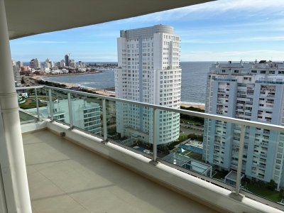 Aapartamento en venta, de 2 dormitorios, en playa Mansa 