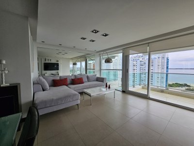 Espectacular apartamento en venta en playa Mansa 3 suites