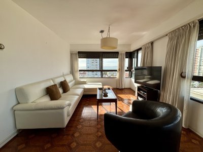 Venta apartamento 2 dormitorios y medio en Península 